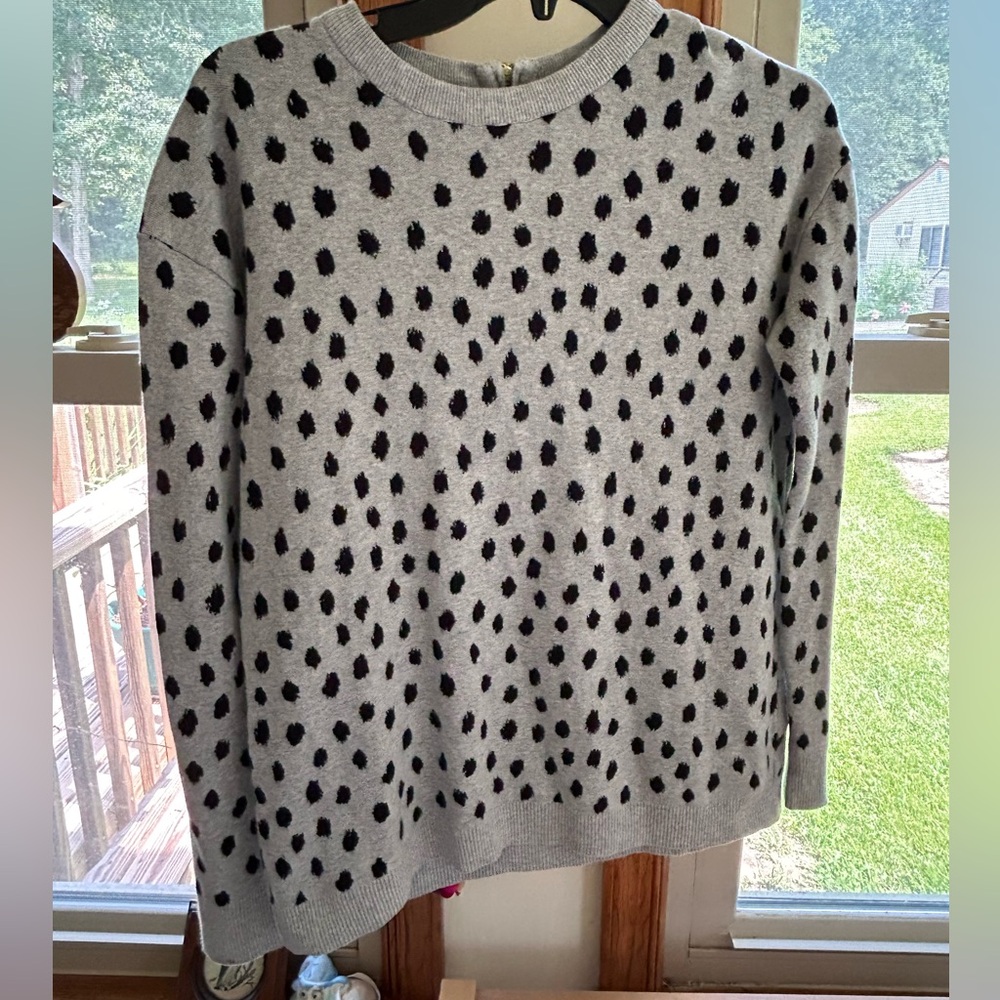 H&M grey cotton sweater with black polka dots, zipper half back, wmns size small